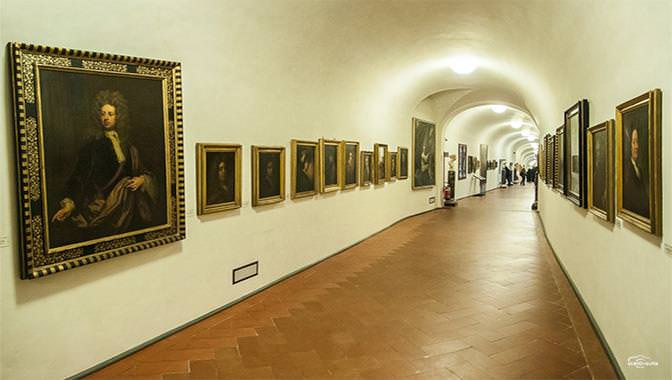 Intérieur du corridor de Vasari
